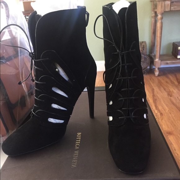 NWT Bottega Veneta suede cutout boots heels 41 - Picture 2 of 5